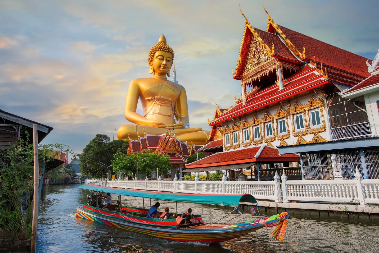 Bangkok s’éveille entre tradition et modernité